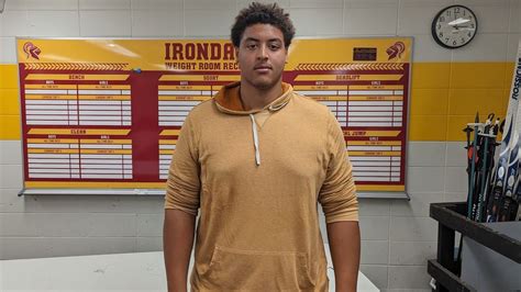 Irondale lineman Emerson Mandell commits to Wisconsin